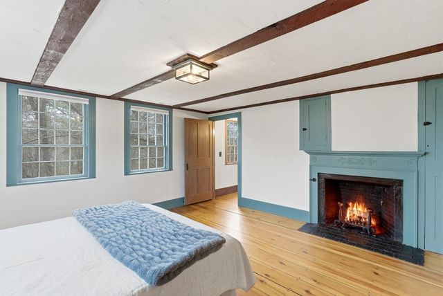23 Old Manchester Road, Amherst, NH 03031