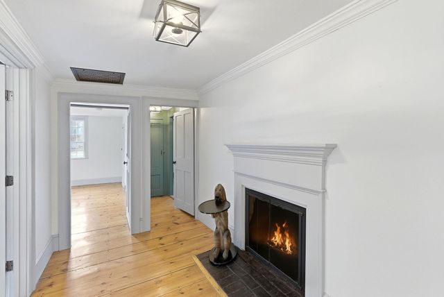 23 Old Manchester Road, Amherst, NH 03031
