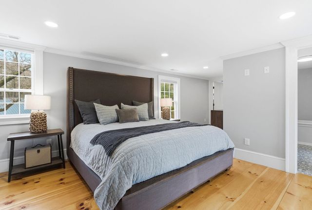 23 Old Manchester Road, Amherst, NH 03031