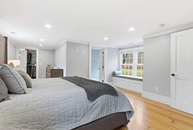 23 Old Manchester Road, Amherst, NH 03031