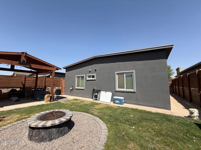 3856 Loma Cortez Drive, El Paso, TX 79938