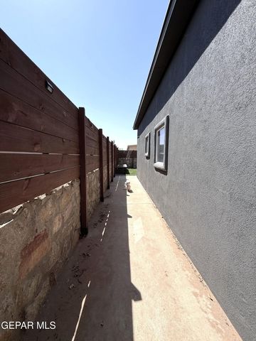 3856 Loma Cortez Drive, El Paso, TX 79938