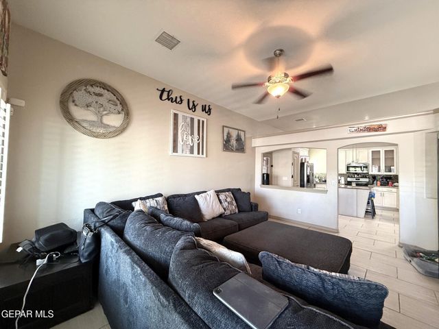 3856 Loma Cortez Drive, El Paso, TX 79938