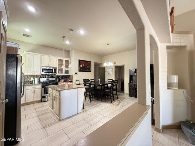 3856 Loma Cortez Drive, El Paso, TX 79938