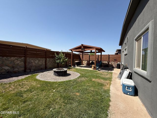 3856 Loma Cortez Drive, El Paso, TX 79938