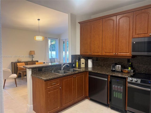 2823 Poinciana Circle, Cooper City, FL 33026