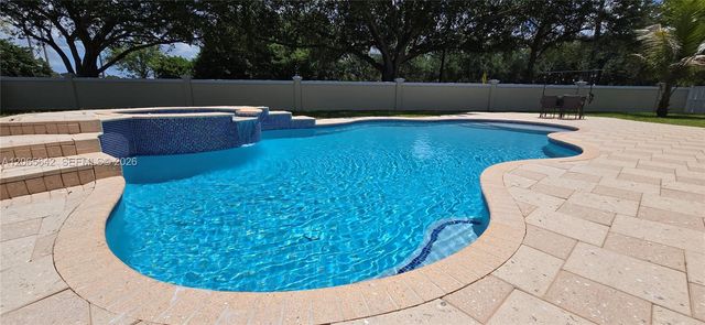 2823 Poinciana Circle, Cooper City, FL 33026
