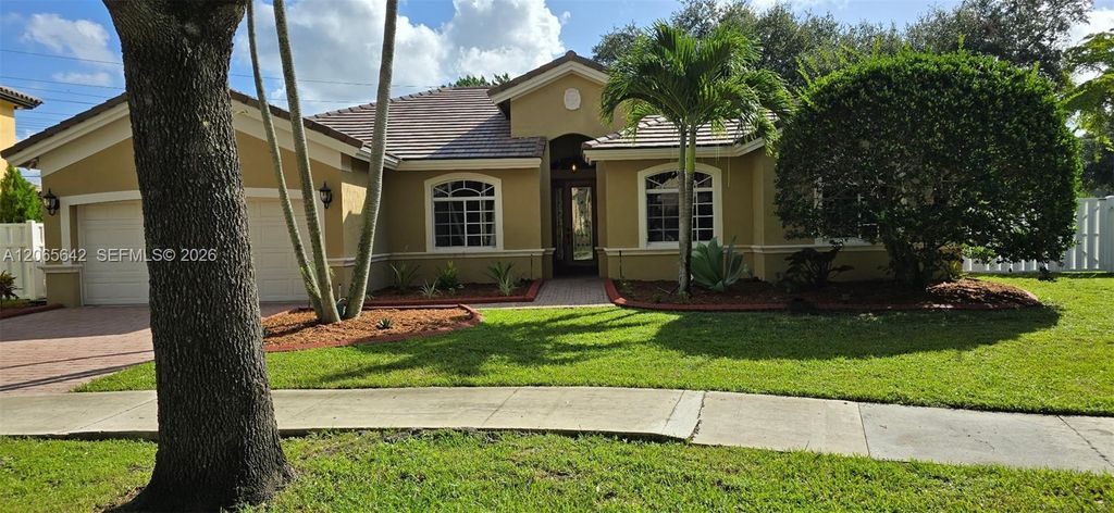 2823 Poinciana Circle, Cooper City, FL 33026