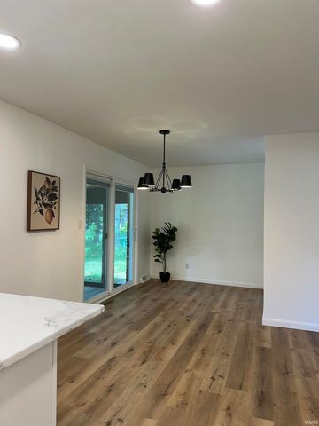 59843 Kay Boulevard, Elkhart, IN 46517