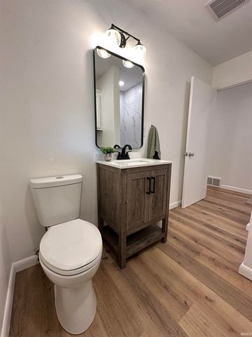 59843 Kay Boulevard, Elkhart, IN 46517