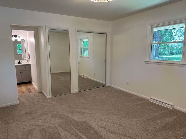 59843 Kay Boulevard, Elkhart, IN 46517