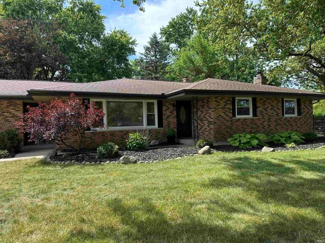 59843 Kay Boulevard, Elkhart, IN 46517