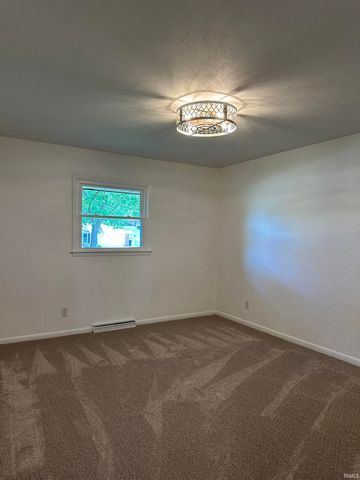 59843 Kay Boulevard, Elkhart, IN 46517