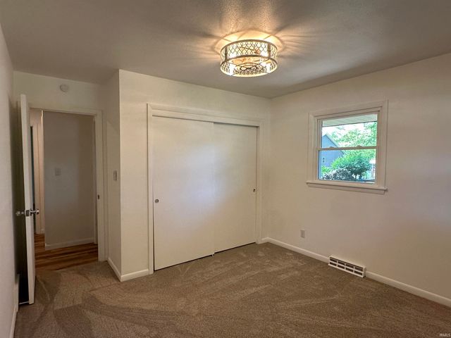 59843 Kay Boulevard, Elkhart, IN 46517