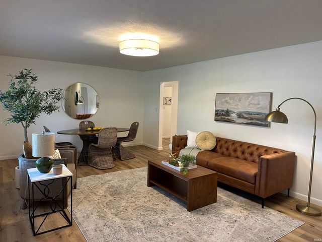 59843 Kay Boulevard, Elkhart, IN 46517