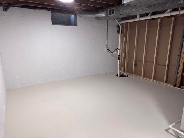 59843 Kay Boulevard, Elkhart, IN 46517