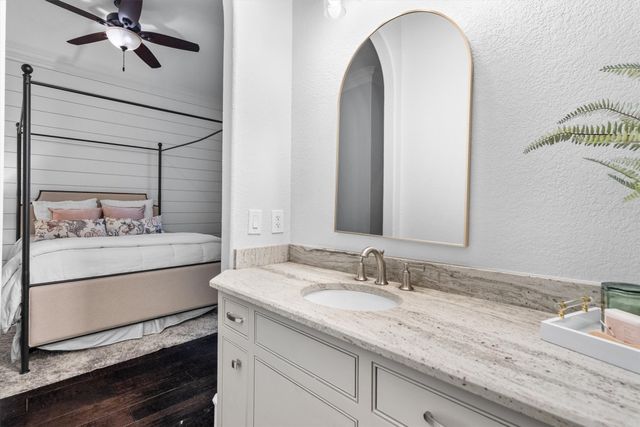 5 Victory Lane, Double Oak, TX 75077