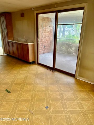 123 Algonquin Trail, Brick, NJ 08724