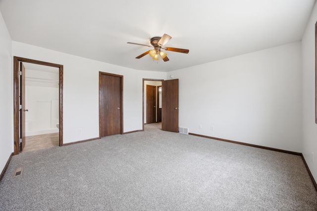 962 31st Avenue W, West Fargo, ND 58078