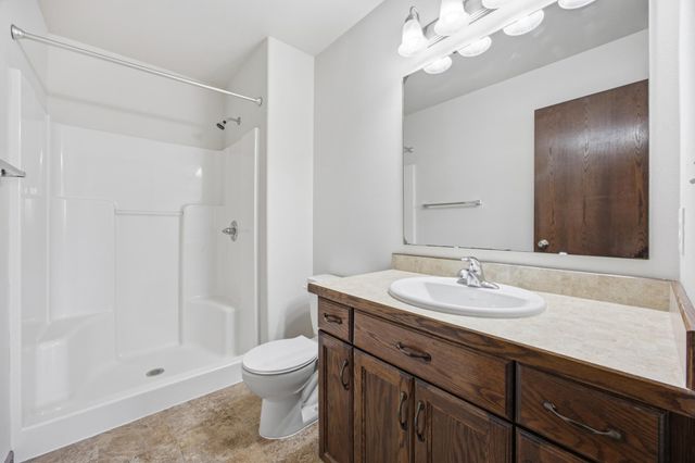 962 31st Avenue W, West Fargo, ND 58078