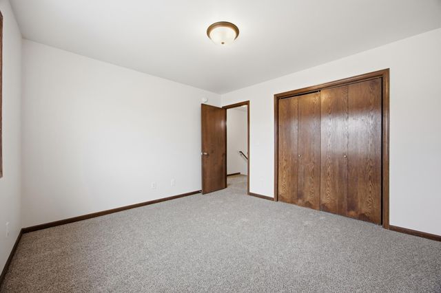 962 31st Avenue W, West Fargo, ND 58078