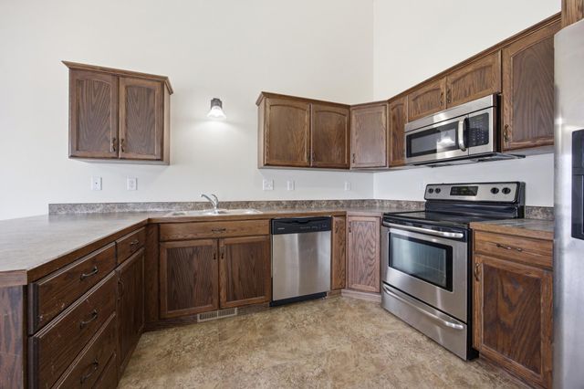 962 31st Avenue W, West Fargo, ND 58078