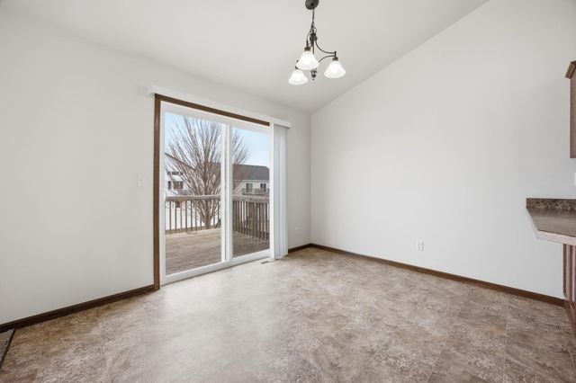 962 31st Avenue W, West Fargo, ND 58078