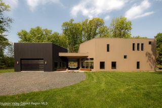 54 Langridge Road, Tivoli, NY 12583