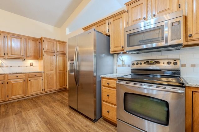 2413 N Watersedge Ct., Wichita, KS 67205