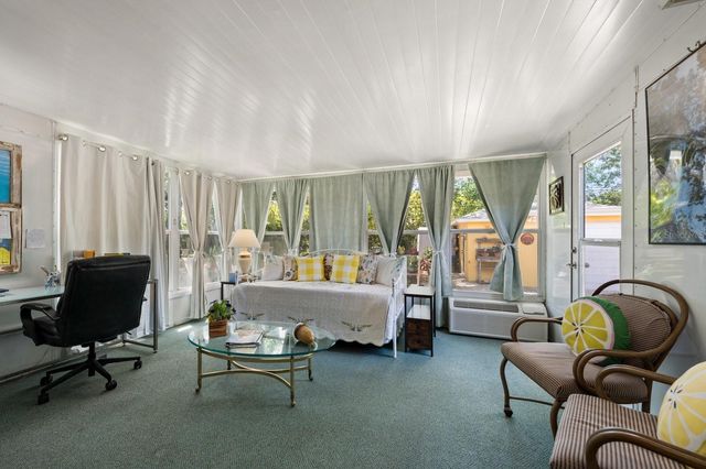 225 GARDEN CIRCLE S, Dunedin, FL 34698