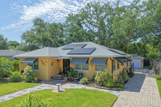 225 GARDEN CIRCLE S, Dunedin, FL 34698