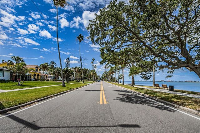 225 GARDEN CIRCLE S, Dunedin, FL 34698