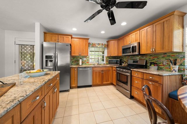 225 GARDEN CIRCLE S, Dunedin, FL 34698