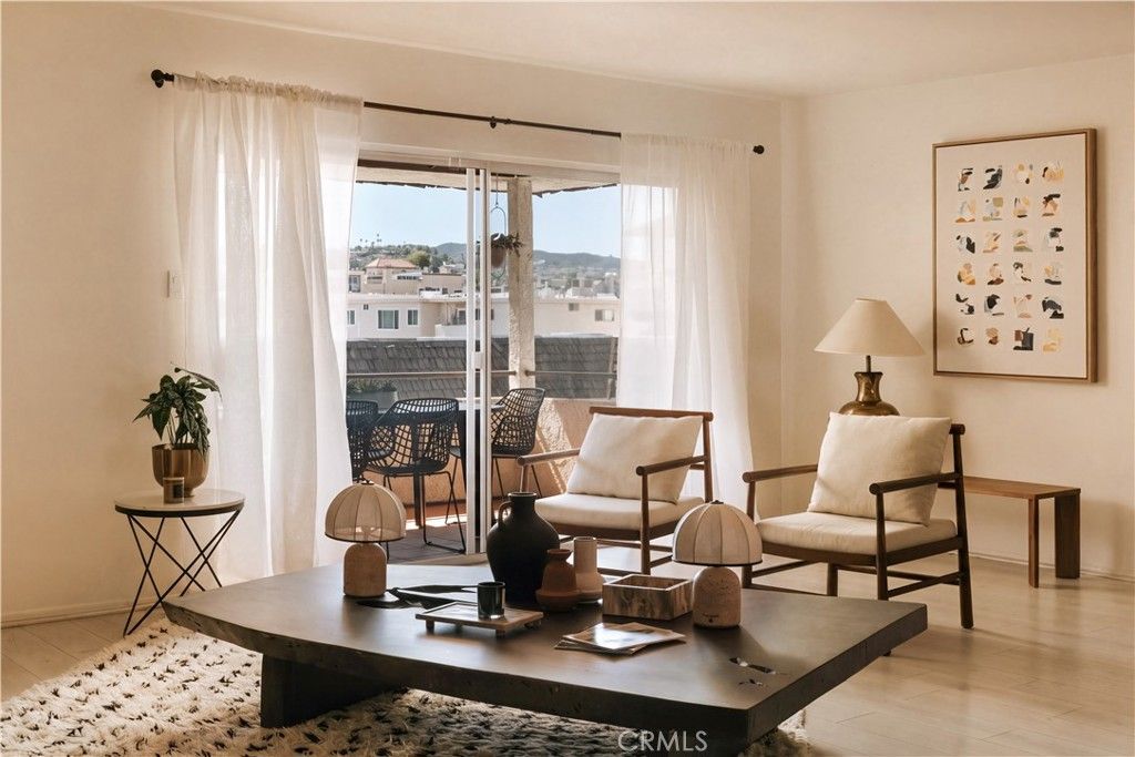 Image 1 of property listing at 5315 Yarmouth Avenue 322, Encino, CA 91316