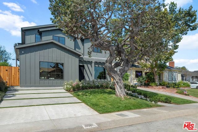 8025 Stewart Avenue, Los Angeles, CA 90045