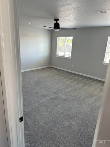 3039 S Alcamo Way, Meridian, ID 83642
