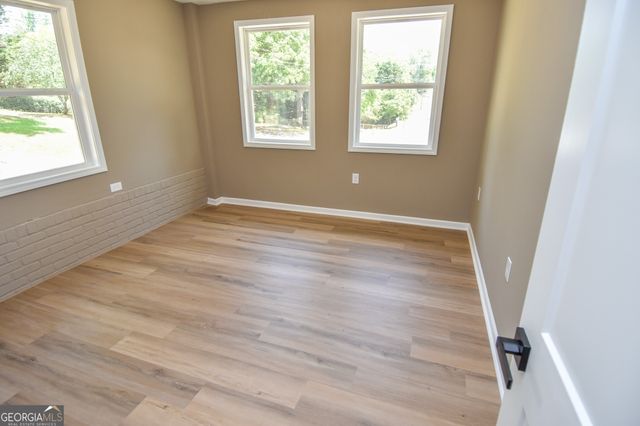 1545 Oakhill Drive, Griffin, GA 30223