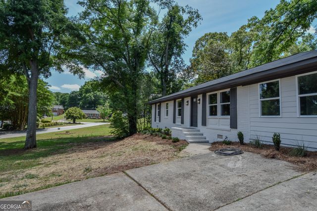 1545 Oakhill Drive, Griffin, GA 30223