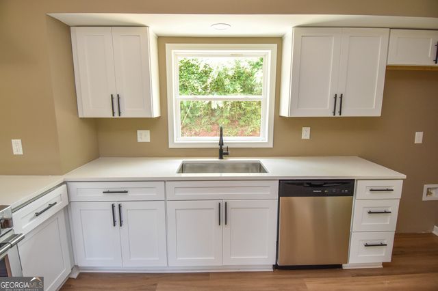 1545 Oakhill Drive, Griffin, GA 30223