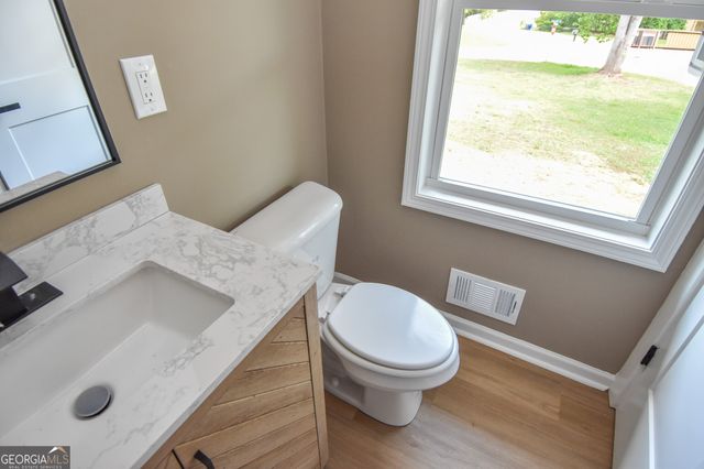1545 Oakhill Drive, Griffin, GA 30223