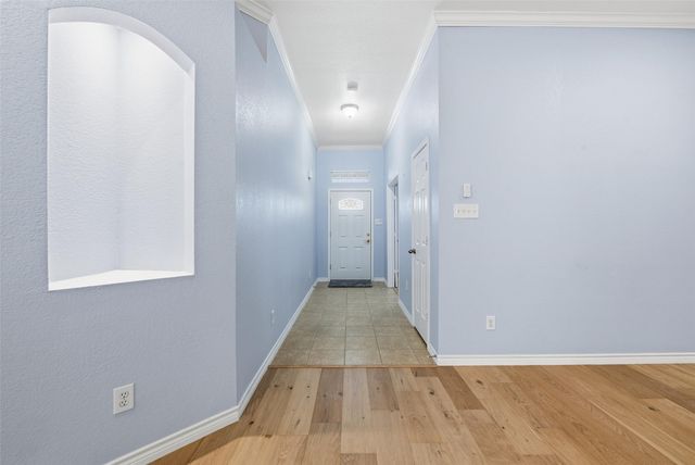 835 Evergreen Lane, Burleson, TX 76028