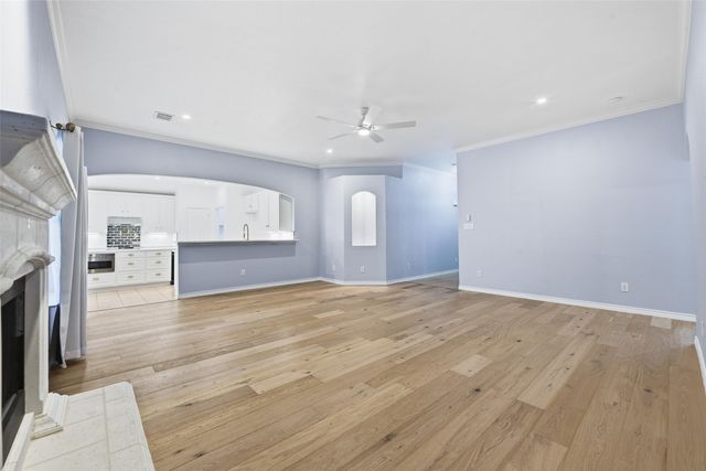 835 Evergreen Lane, Burleson, TX 76028