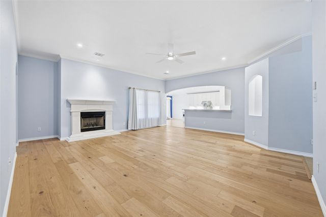 835 Evergreen Lane, Burleson, TX 76028