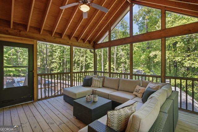 1075 Pine Grove Pointe Drive, Roswell, GA 30075