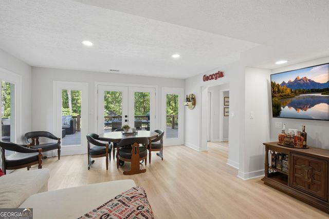 1075 Pine Grove Pointe Drive, Roswell, GA 30075