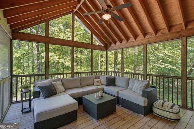 1075 Pine Grove Pointe Drive, Roswell, GA 30075