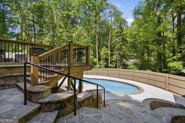 1075 Pine Grove Pointe Drive, Roswell, GA 30075