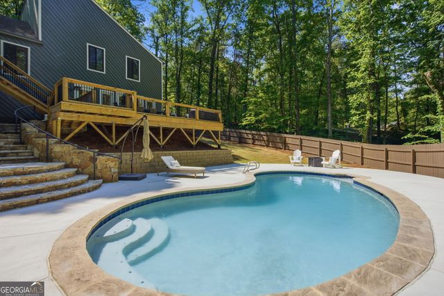 1075 Pine Grove Pointe Drive, Roswell, GA 30075