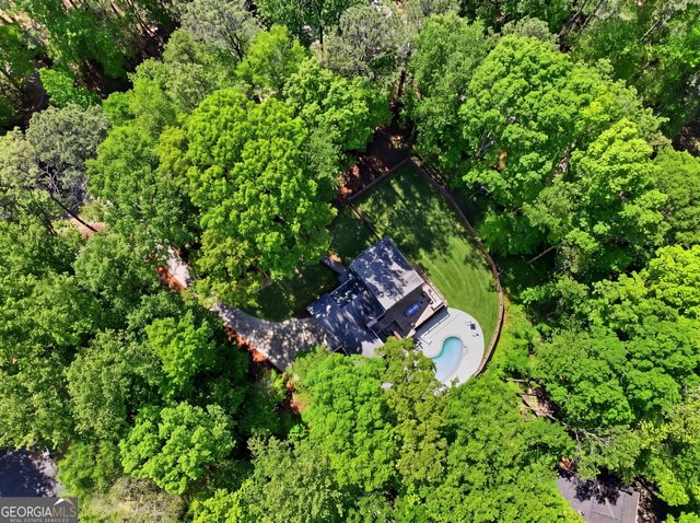 1075 Pine Grove Pointe Drive, Roswell, GA 30075