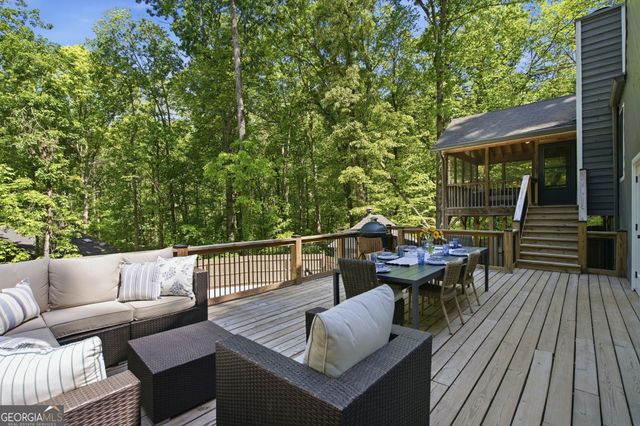 1075 Pine Grove Pointe Drive, Roswell, GA 30075